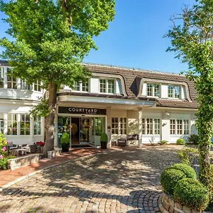 Отель Courtyard By Marriott Airport, Гамбург